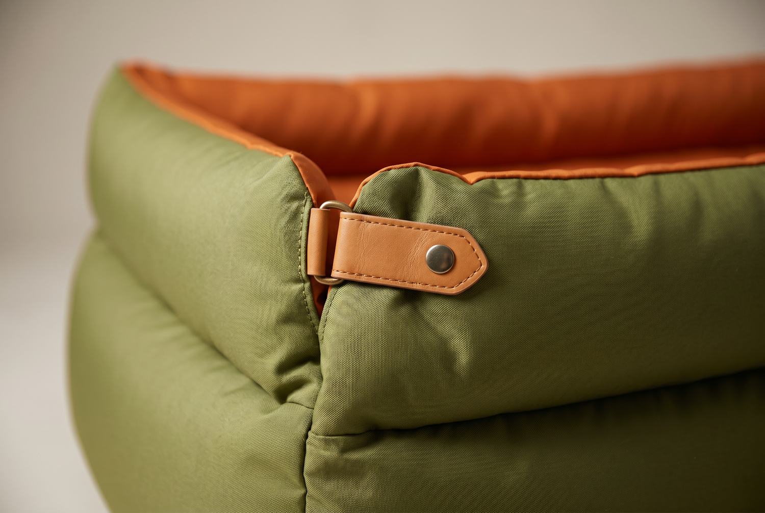 memory-foam-pet-sofa-bed-moko-product-collection functional close up
