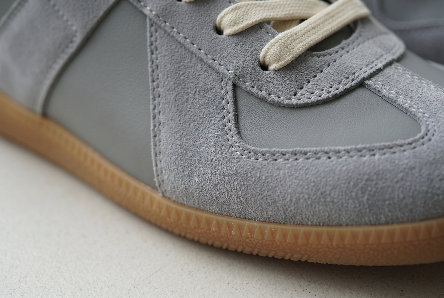 unisex-casual-flat-shoes functional close up