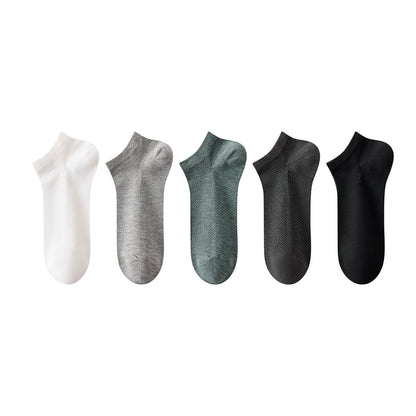 Five low cut bamboo blend ankle socks in white, grey, sage green, dark grey and black on white