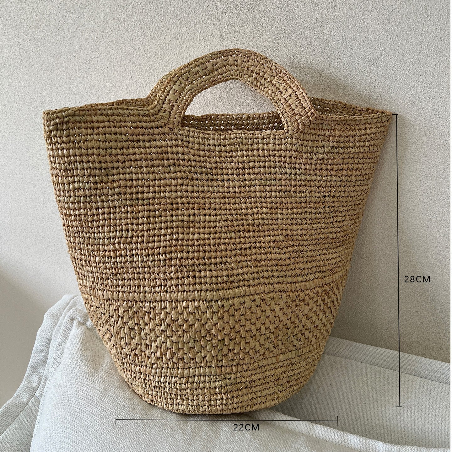 Raffia Hand-Woven Tote Bag | alternative angle product detail