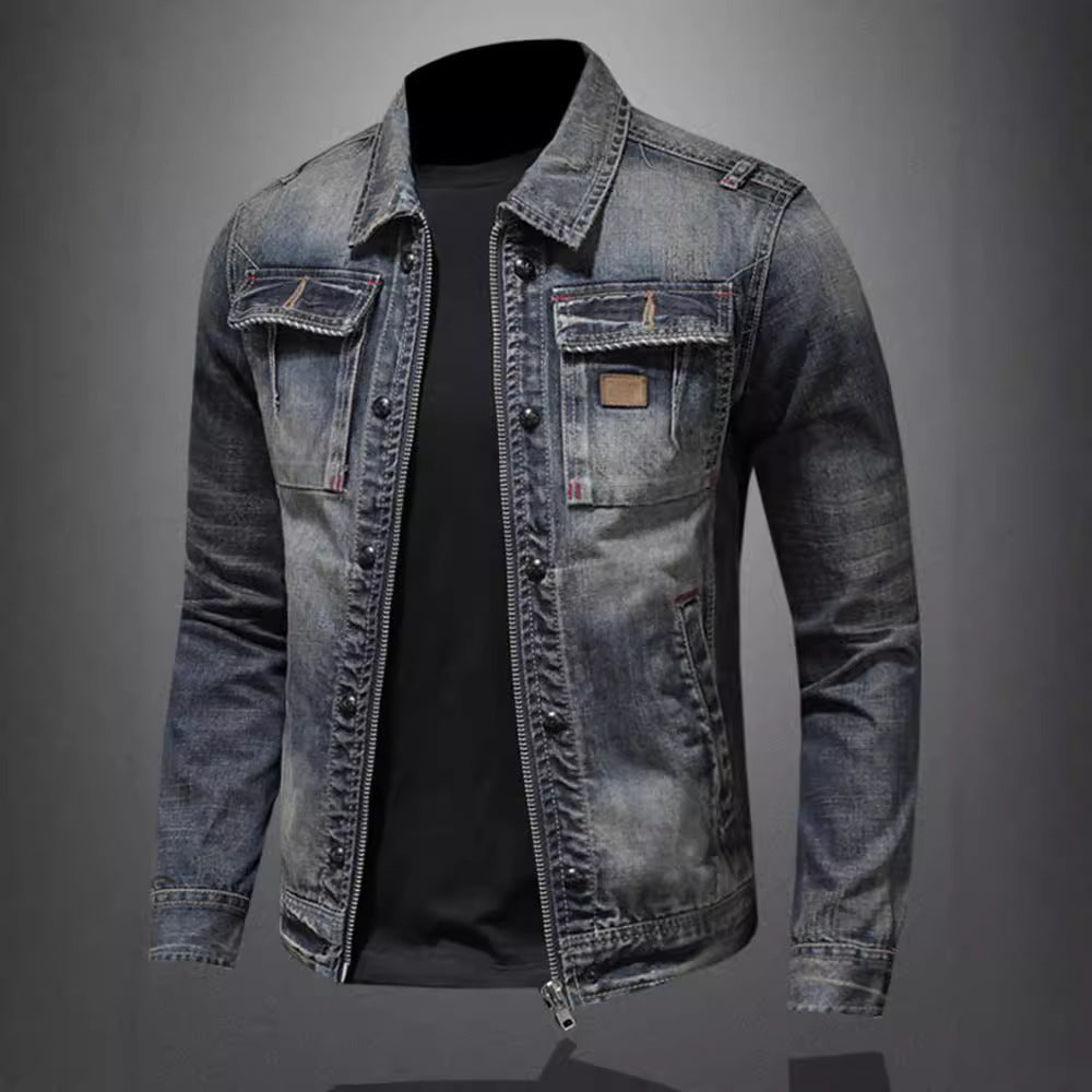 Back view of the blue men's trucker jacket and its tailored line
