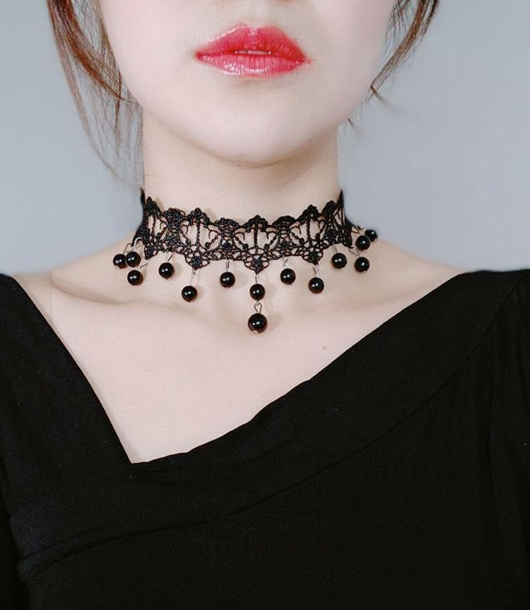 Lace choker necklace with layered alloy chains and glossy teardrop bead tassels