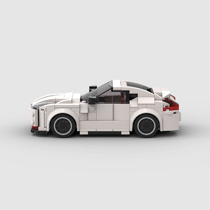 Close view of the interlocking bricks on the 370Z model