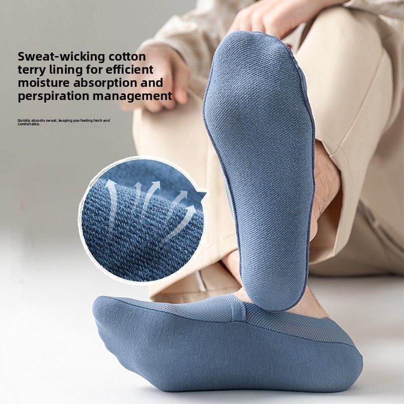 Close view of the fine breathable mesh upper on the low cut no show boat sock