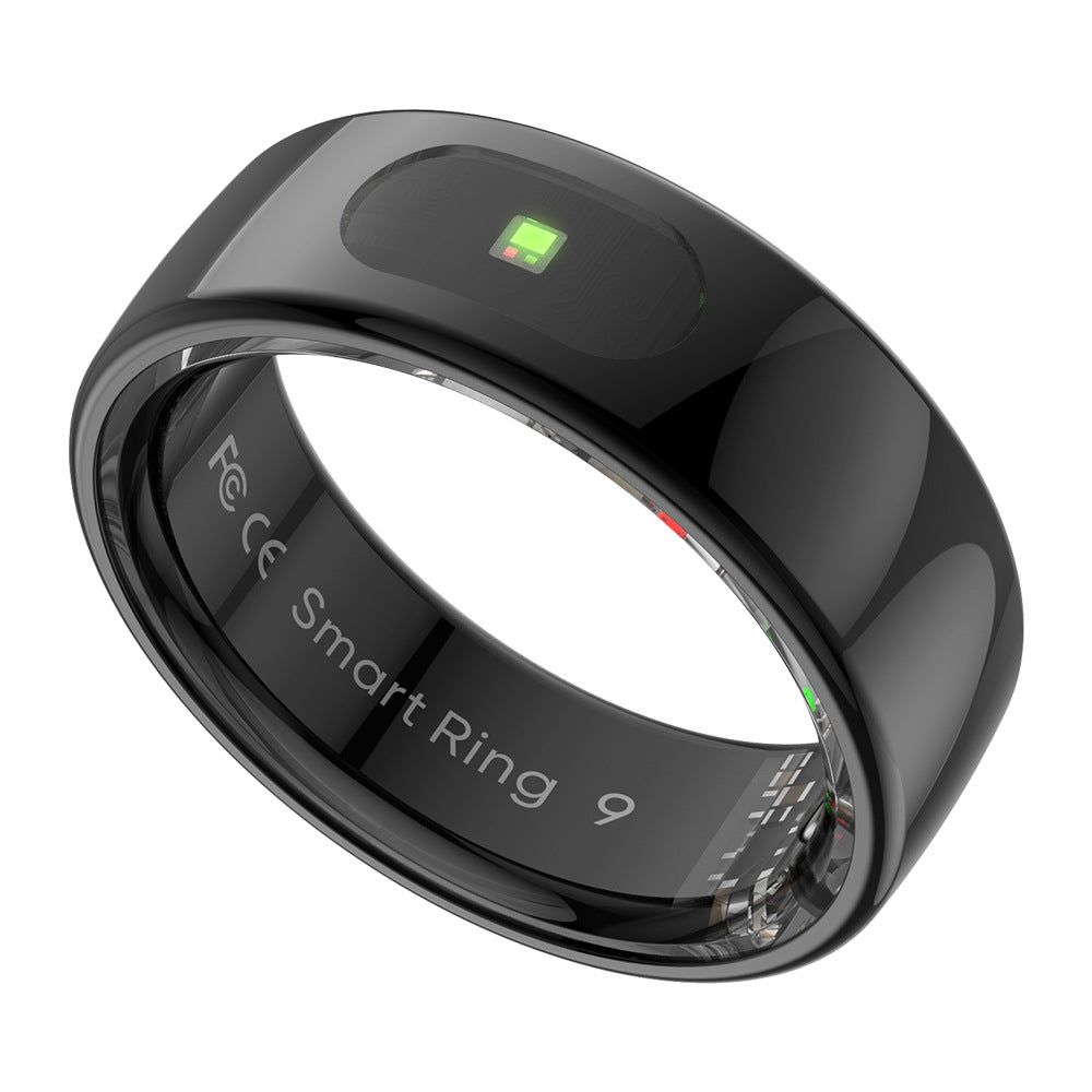 Close view of the smart ring band thickness and rounded edges