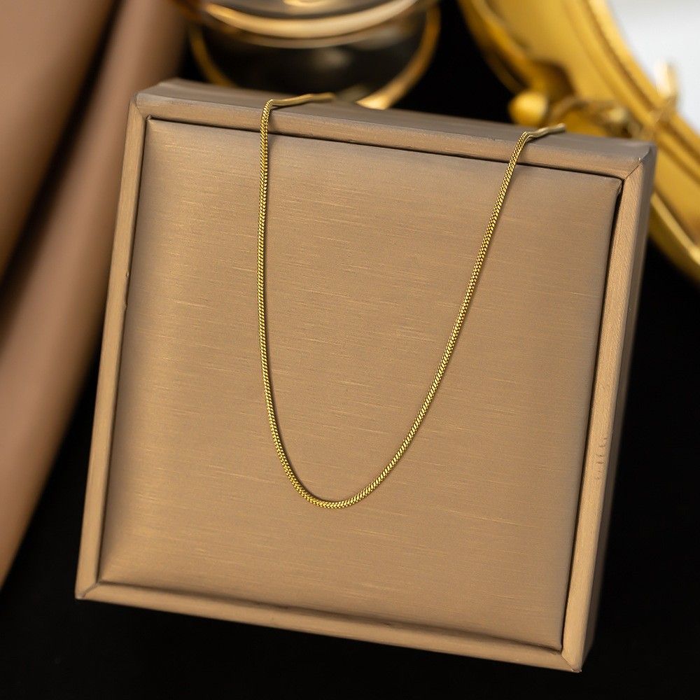 Square Snake Bone Chain Necklace | side profile detail close up