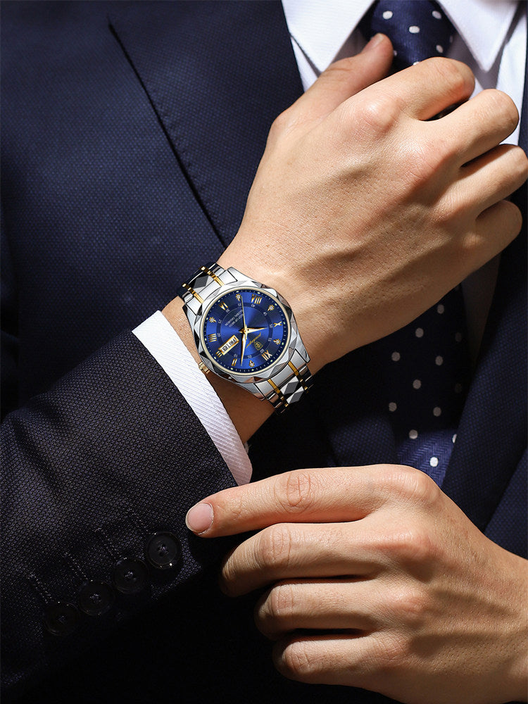 30ATM Diver Men's Watch | close up material texture