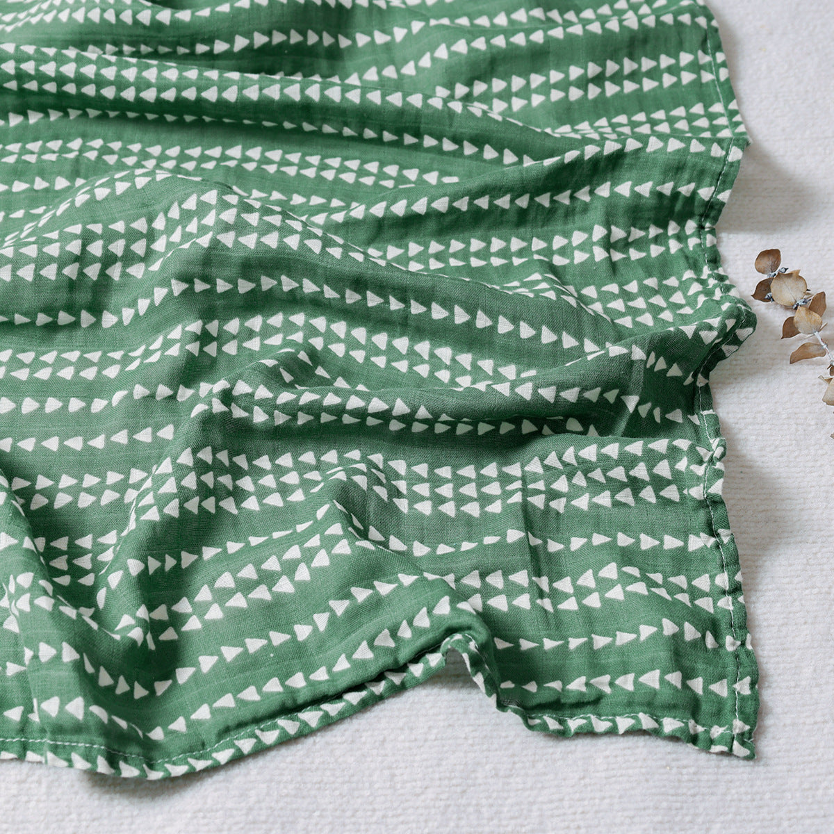 Cotton muslin gauze baby blanket in a printed design, light and breathable double layer fabric
