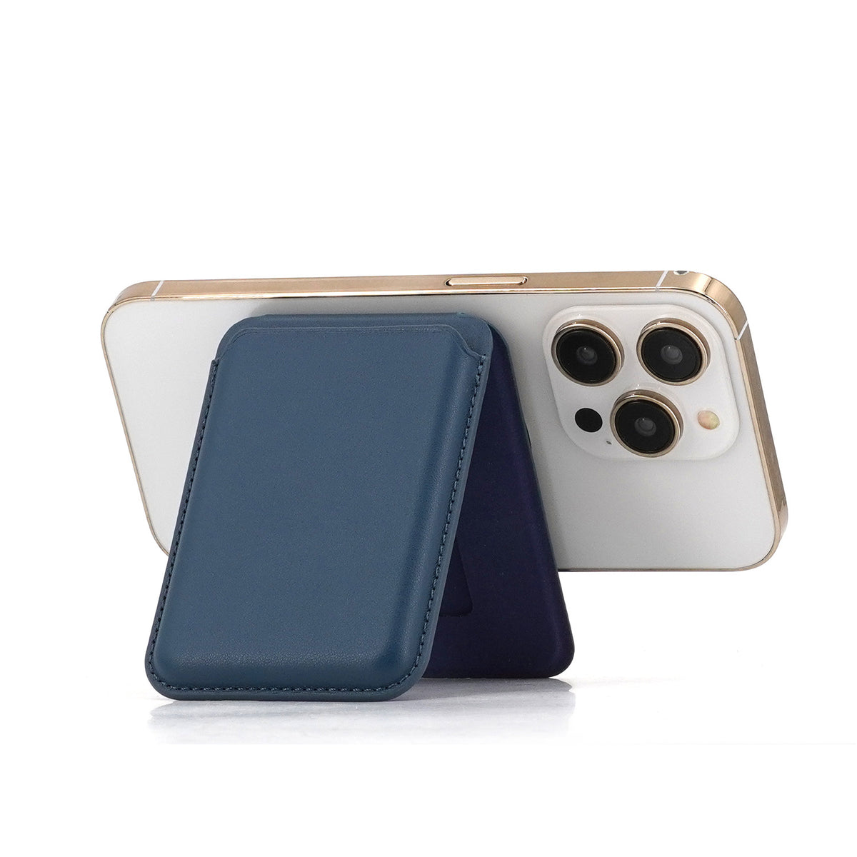 Slim magnetic card holder with a single card slot in vegan leather