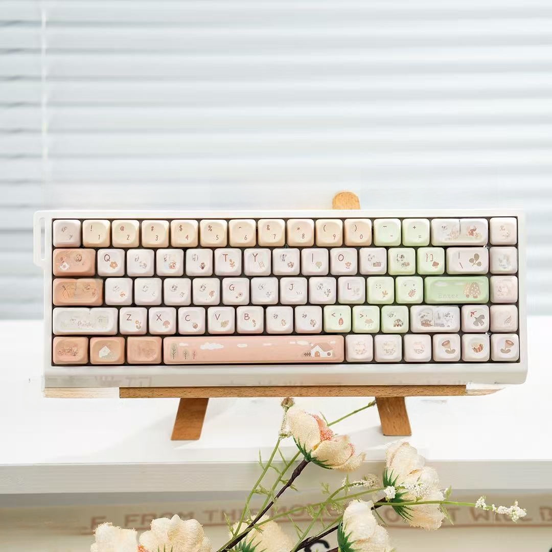 Cute mechanical keyboard with soft mahjong sound silent switches installed