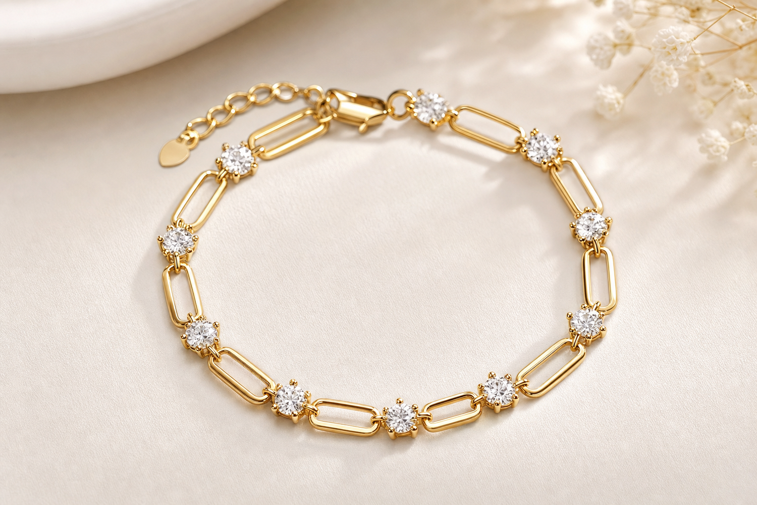 golden loop chain moissanite silver bracelet everyday product for busy day simple errand everyday routine with practical 7