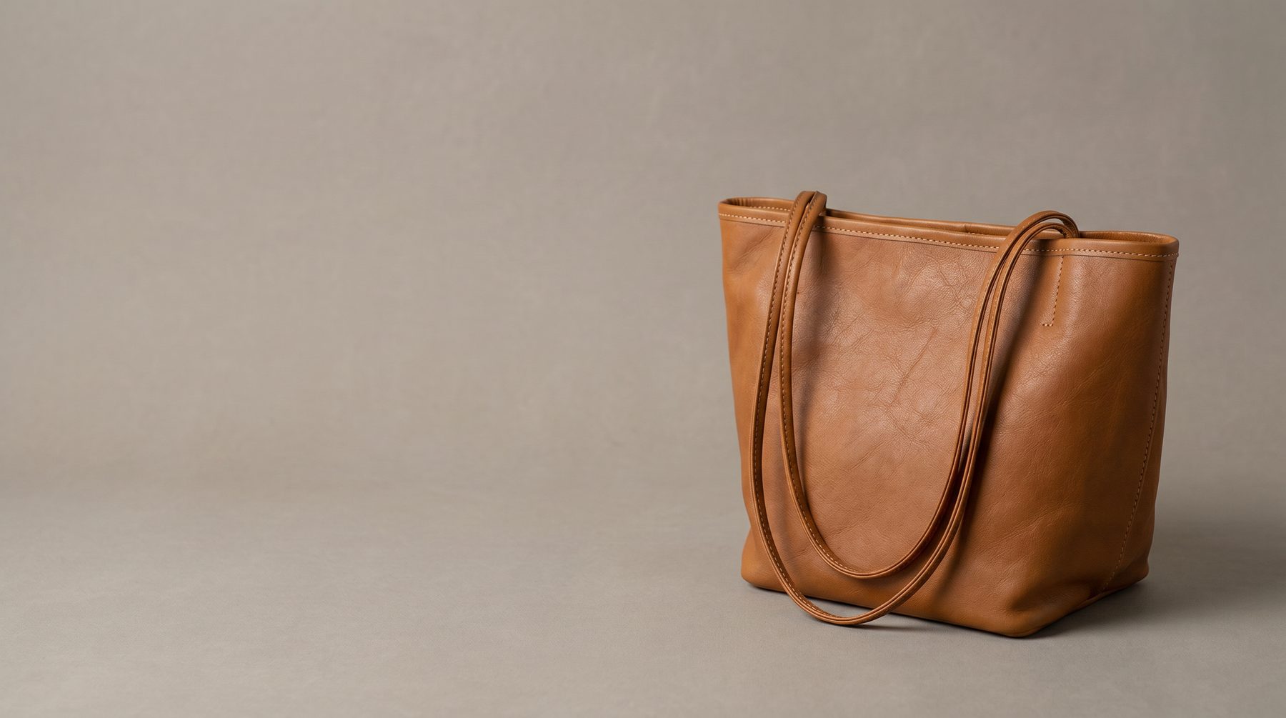 Introducing Vintage First-Layer Cowhide Tote Bag: