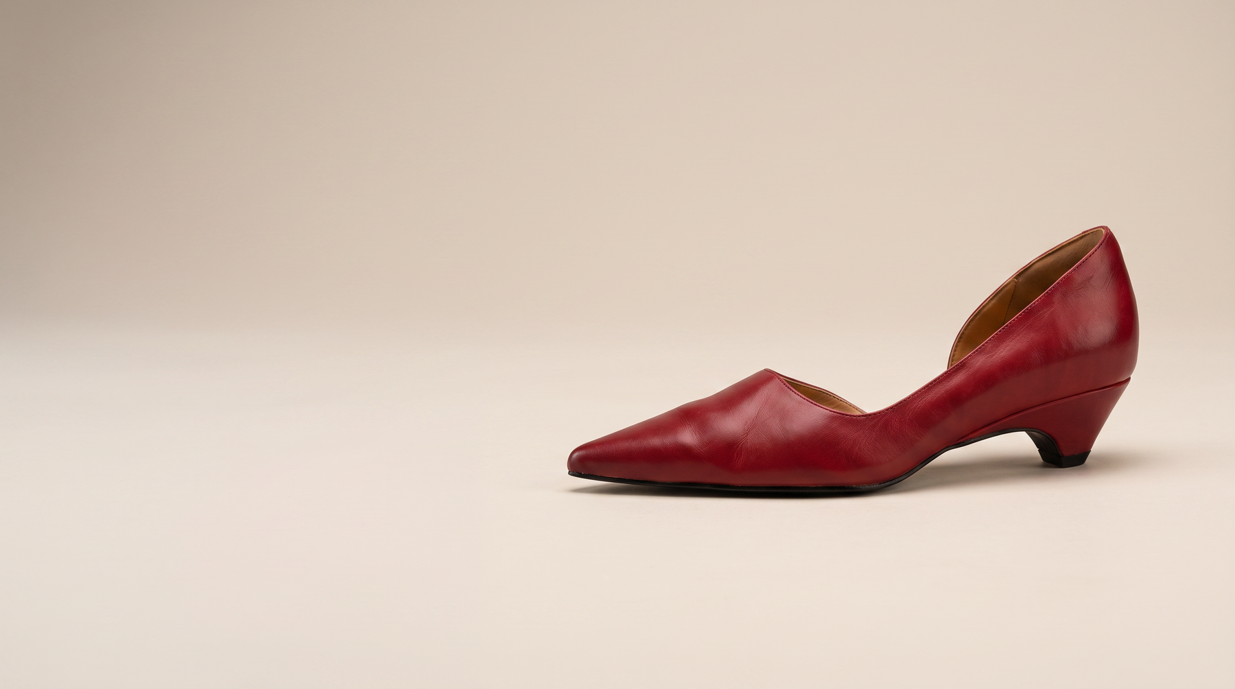 Introducing The pointed toe leather shoe that stays comfortable: