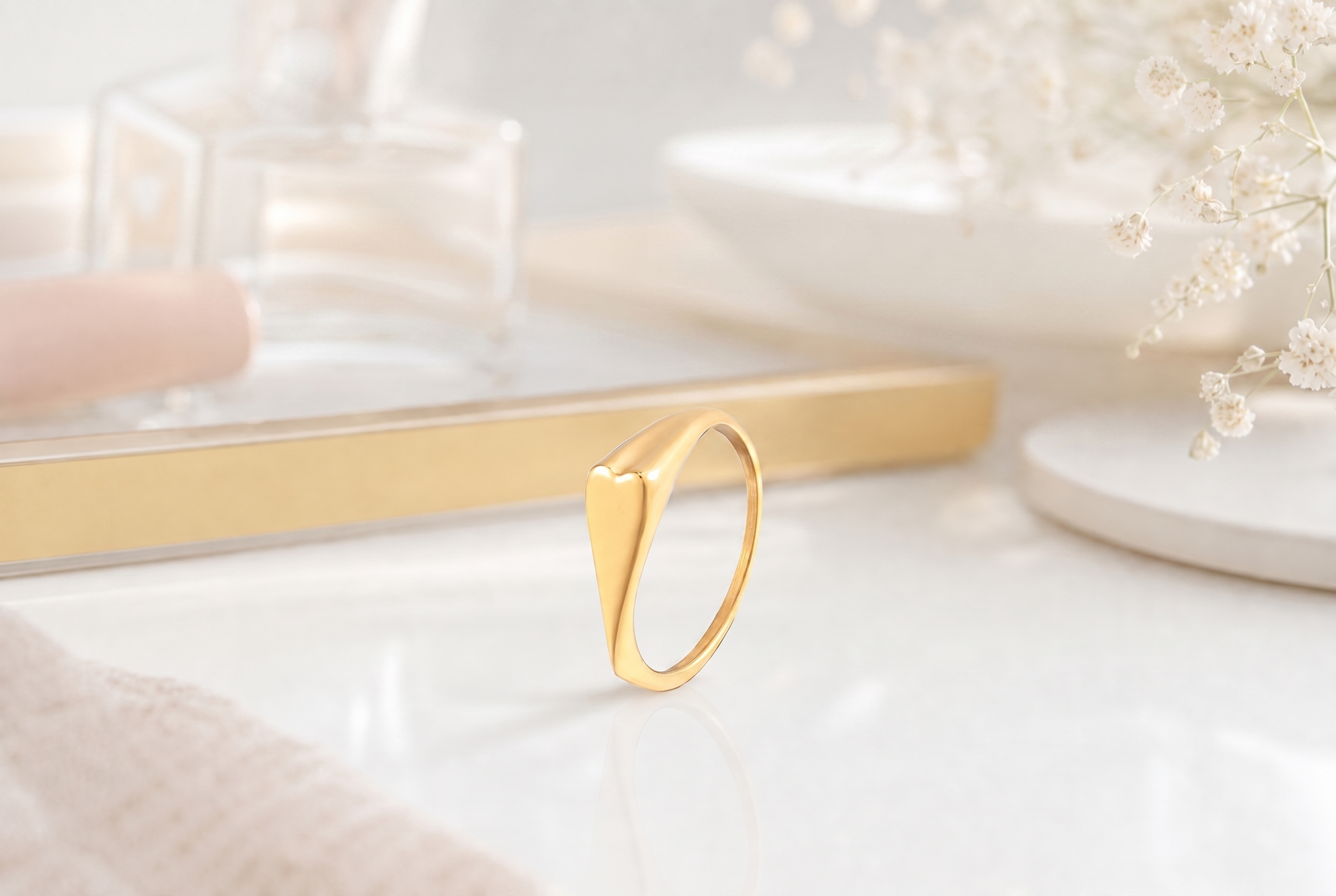 heart-titanium-steel-ring after (moko PS before/after same-scene need to solution)