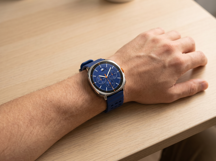 Fasten to your wrist