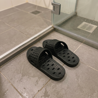 japanese-style-quick-dry-bath-slippers customer review photo 1