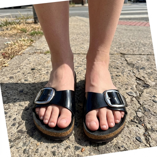 women-retro-flat-sandals-with-gold-buckle customer review photo 2