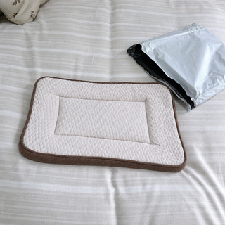 pet-cooling-mat customer review photo 4